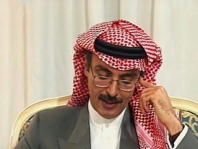 _1tlll's tweet photo. تبسمي  لايسكن  الحزن  وجهك
عين السماء تمطر علشان ترضين. https://t.co/4UAo5l86Kd