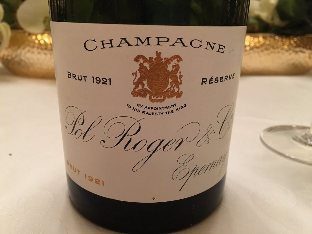 Catando andamos Tasting: No siempre nos toca catar un #Champagne 🍾😍 de casi 100 ans #PolRoger 1921 reserve vintage! #NYSommeliers #ChampagneTasting #Epernay #Wines #Vinos #Wineblogger #Vinefilos #ChampagneTasting #NYSommeliers ( Floral, Melon, Fresh, Woody, Buttery) 🍾🍇😍🍾🍇