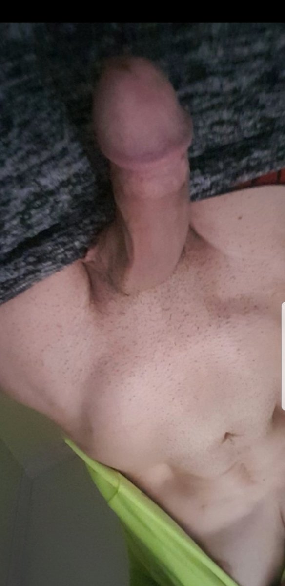 kyrianleboss's tweet photo. a genoux salope #rebeu #hetero #francais #lascar #gay #virile #alpha #actif #top #bottom #bigdick #dick #rebeucite #racaille https://t.co/DLsskeX0t9