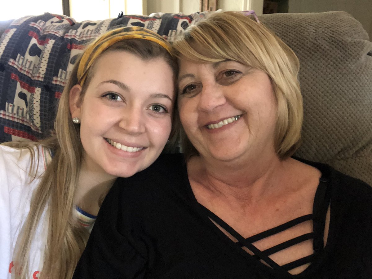 shelbssm_'s tweet photo. Please wear your masks so I can see my family again 💔the military already makes it hard enough to see them https://t.co/jNJZQiaLnb