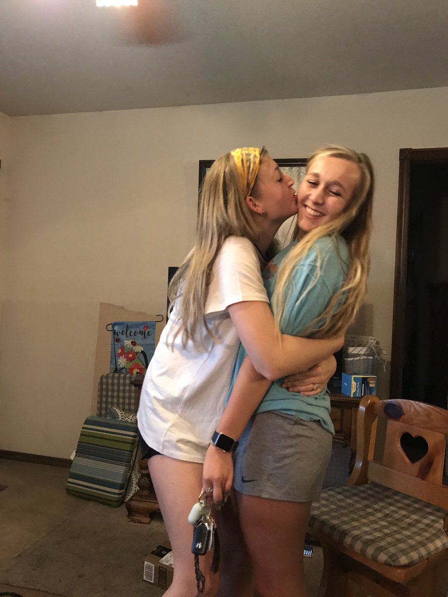 shelbssm_'s tweet photo. Please wear your masks so I can see my family again 💔the military already makes it hard enough to see them https://t.co/jNJZQiaLnb