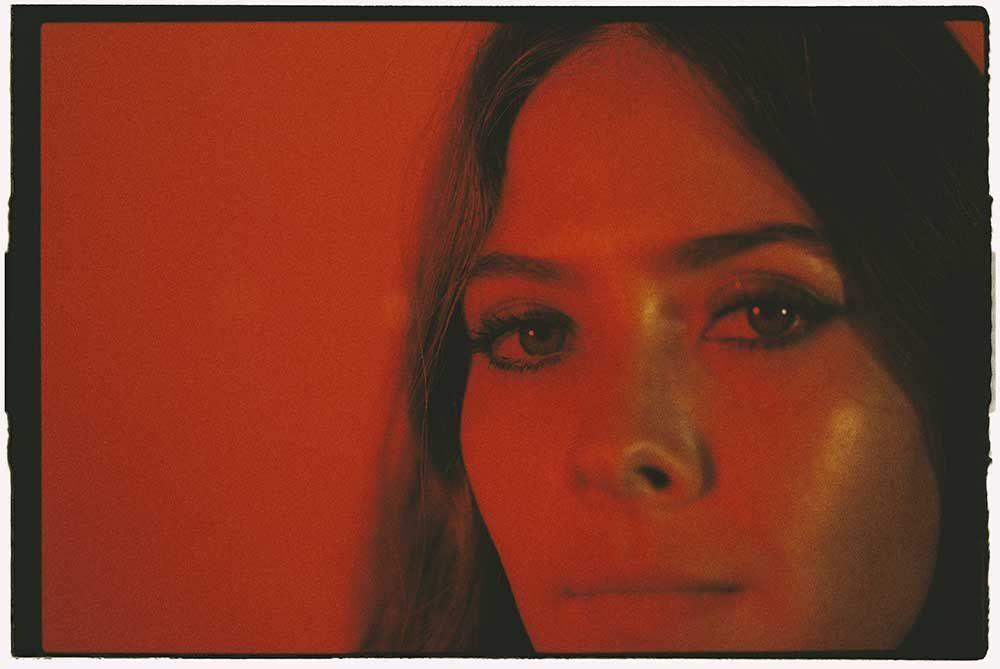 .<a href="/silverrosemx/">Carla Sariñana</a>, bajista de <a href="/ruidorosaa/">RuidoRosa</a> presenta Alas, una dulce canción sobre la pérdida de la inocencia que destaca por sus guitarras brillantes y voces pop ▪️
-buff.ly/3g4RA6x