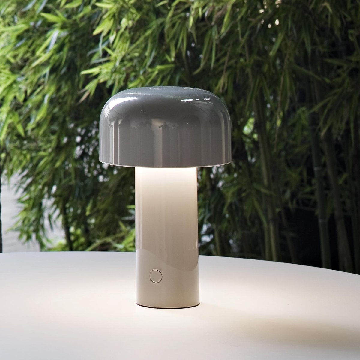 SymmetryLight's tweet photo. FLOS Bellhop, a modern candle emitting soft diffused light. Express yourself in color with this portable, USB rechargeable table lamp a new favourite @Flos_Architect https://t.co/WcQ7Gi2aEU