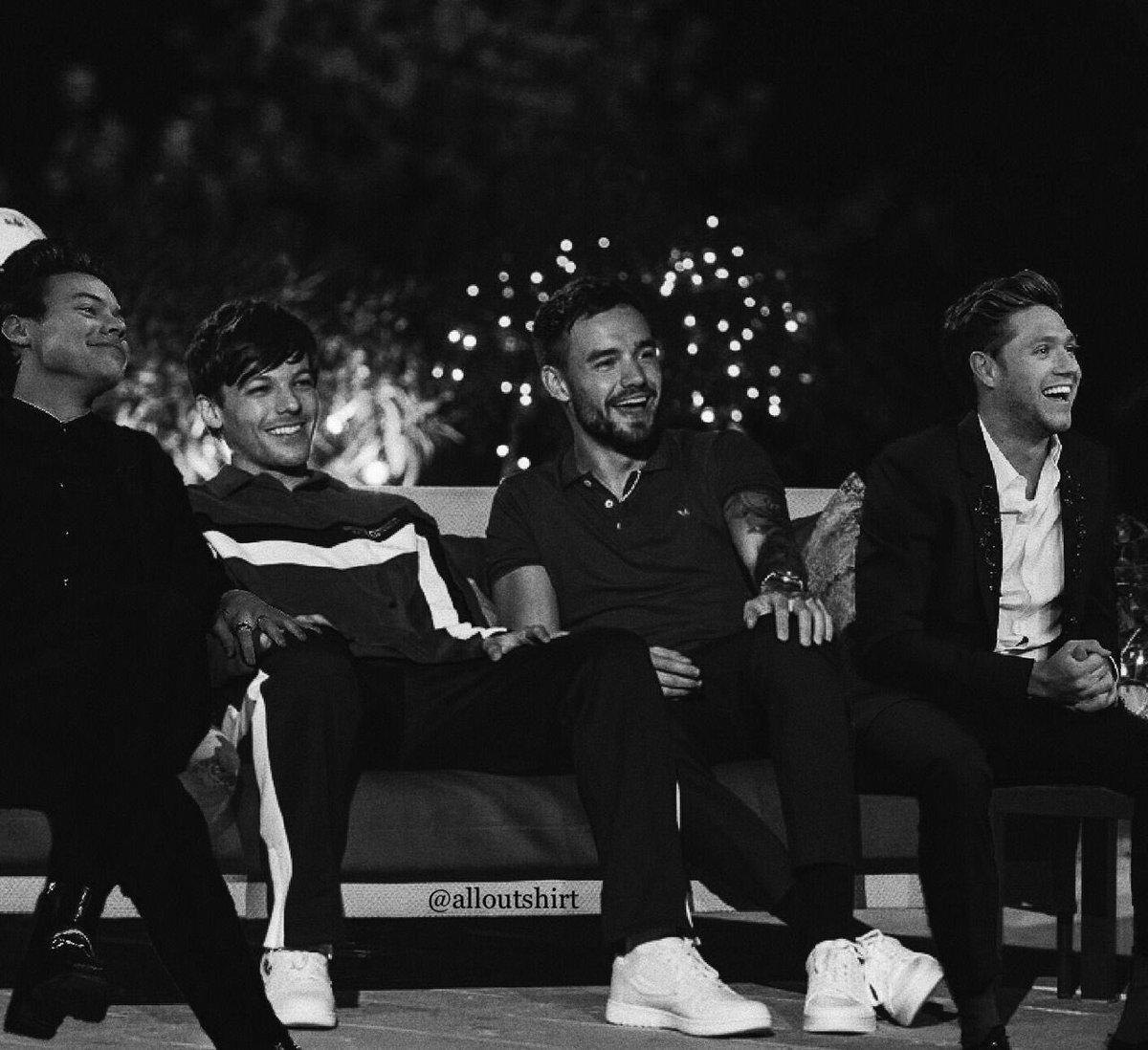 faithinann's tweet photo. 10 YEARS OF ONE DIRECTION AND I WILL NEVER STOP SUPPORTING YOU!! ✨❤️
#10YearsOfOneDirection #10YearsOf1D #10YearsOneDirection 
@Louis_Tomlinson @NiallOfficial @LiamPayne @onedirection @Harry_Styles https://t.co/evkKvKxRrR