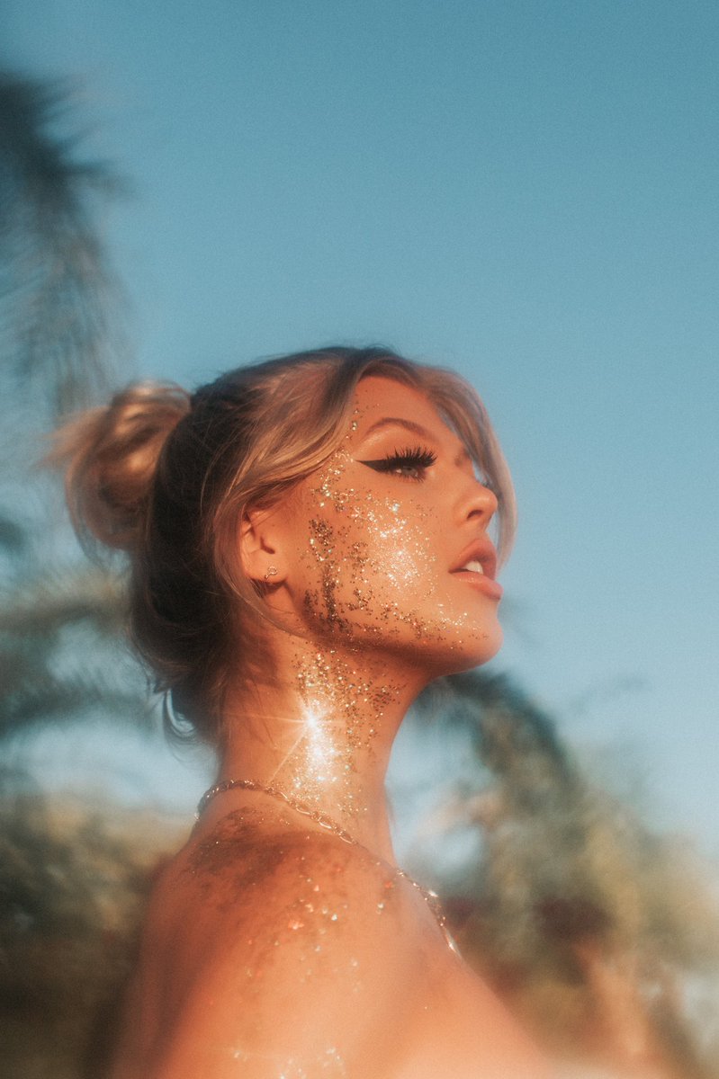 iamlorengray's tweet image. ☁️ stream alone ☁️