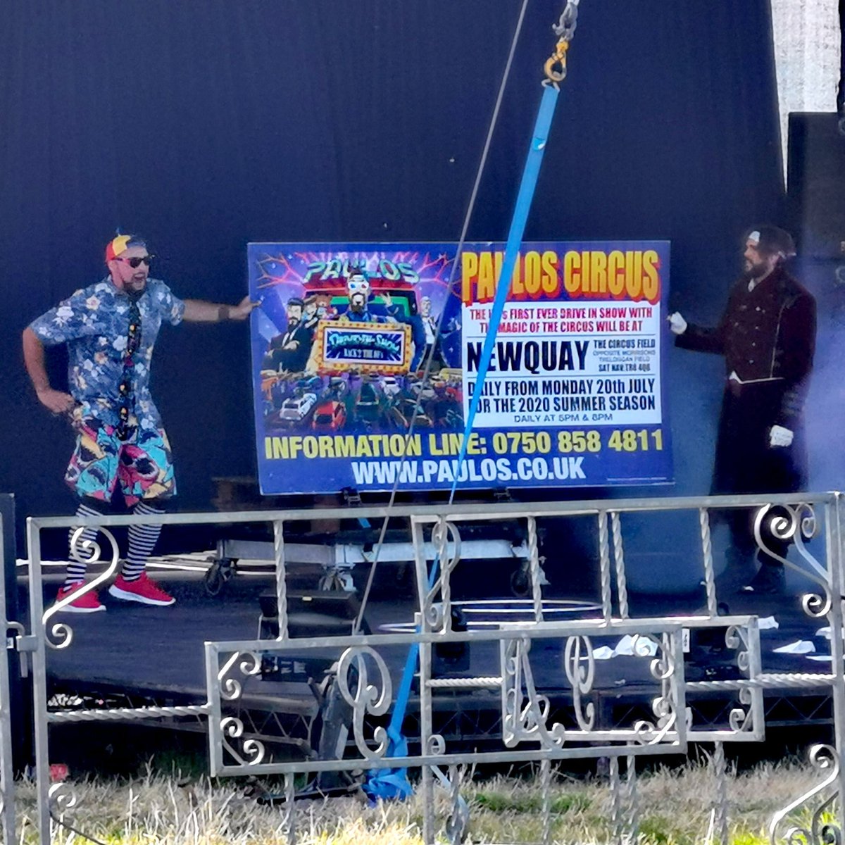 FoweyHomes's tweet photo. Looking for something a little bit different this summer? Tonight we went to a Drive-in Circus!! Running until the end of August in Newquay, the theme was Back To The 80s and had some incredible acts. A great new socially-distanced take on a classic experience. https://t.co/9vGtJ7mBPp
