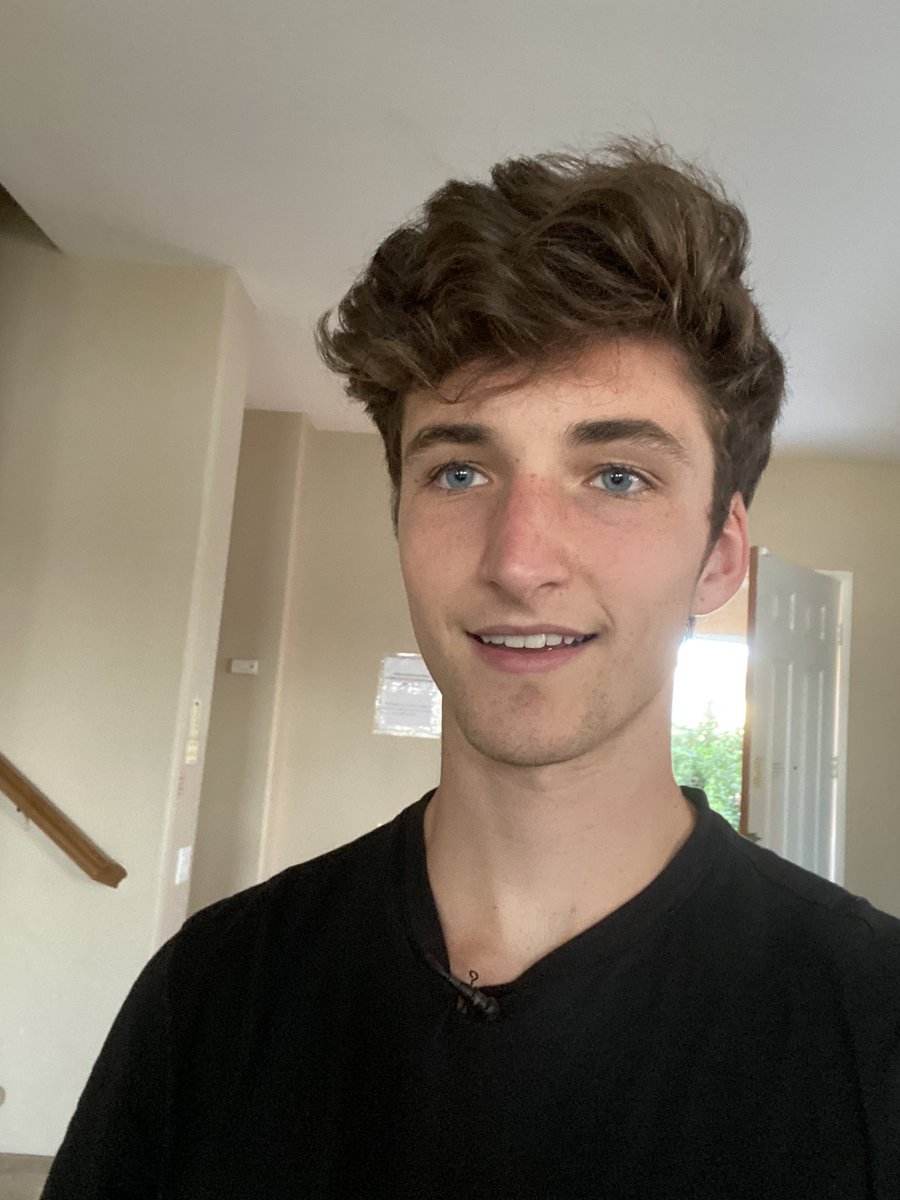 anthpo's tweet photo. Hair giveaway. Retweet to enter/disappoint your family. https://t.co/KMmqLtnSTs