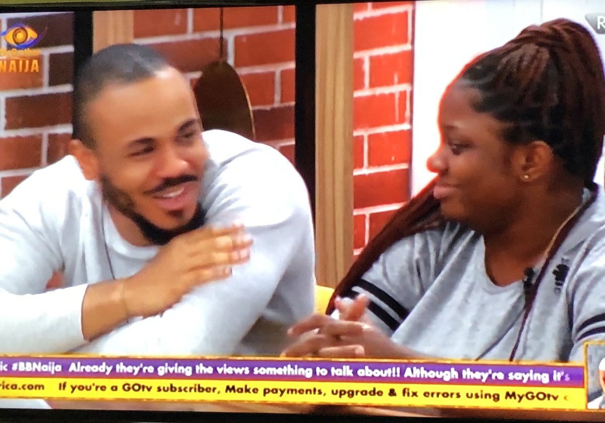 thisismaame's tweet photo. Forget #OzoNengi 
 eez like you no hear am for dairy session? Ozo tell Biggie say Dora is him spec... him say him heart dey totori him as she dey call him “Ultimate Light Skin” 

DoZo shippers una food 😎
#BBNajia #bbnaijalockdown2020  #BBNaijalockdown https://t.co/oYuPxR1Tld