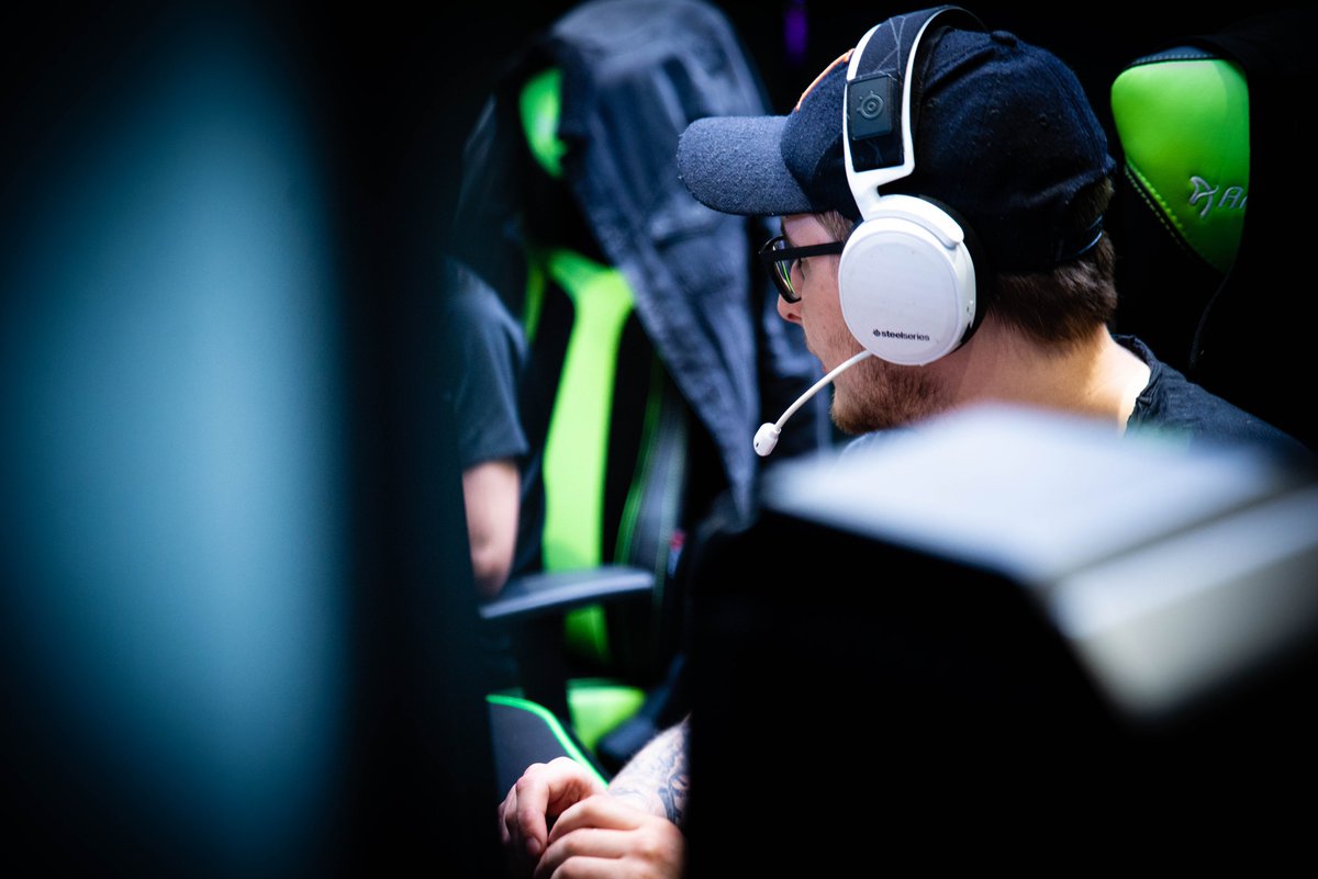 Asetek's tweet image. Game night at Asetek e-Sports Academy. Hoping for a win. The guys have definitely earned it! Currently 1-1 and last game has just begun! @ABSOLVEDGG