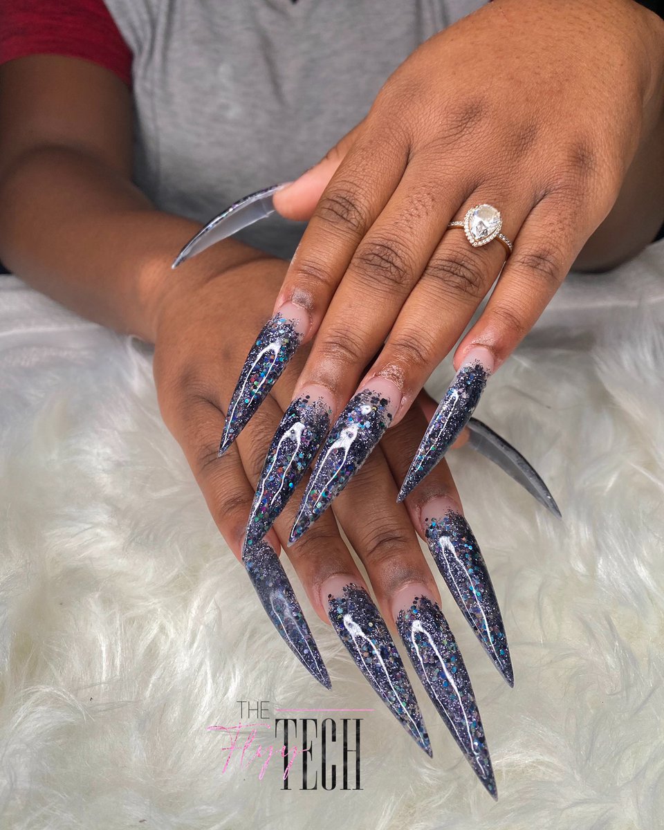 Shaixflyy's tweet photo. I never post my work on here but 6 months in as a nail tech 💅🏾💕 #nailtech #Dallas #Houston https://t.co/yv88DLx4yx