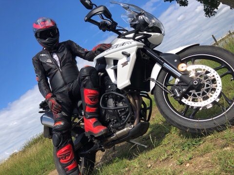 arrowgroup's tweet image. While the weather is fine..the roads are mine. 😀