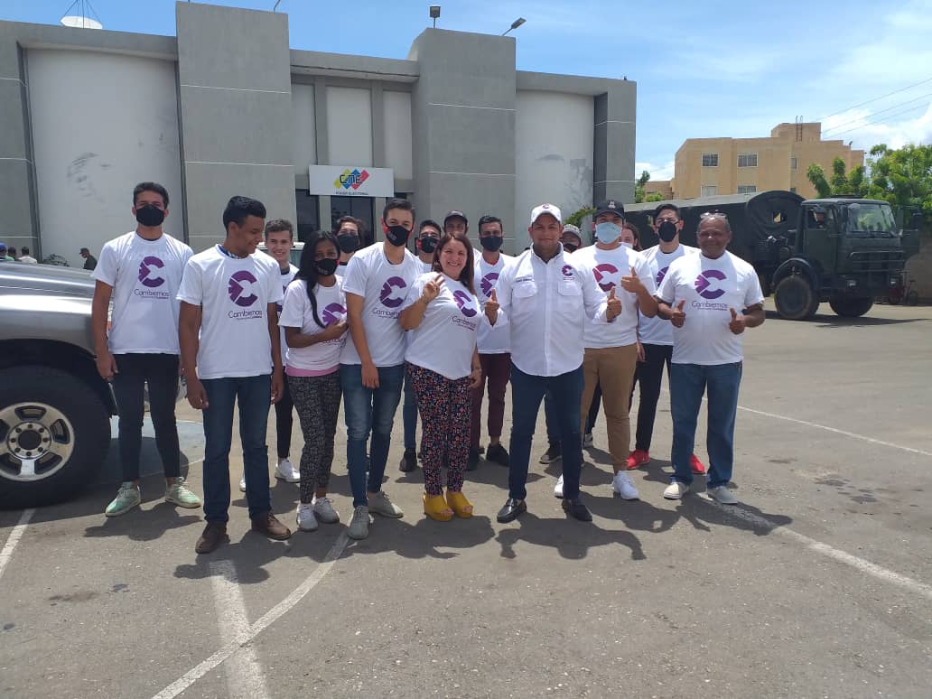 JCambiemosMC's tweet photo. Desde @CambiemosMCZ apostamos al futuro de nuestra nación.
Jornada de inscripción de los nuevos votantes en el estado #Zulia🇻🇪
#InscribeteEnElREP 👇 https://t.co/zmHQY4vxO0