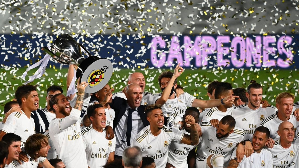 But the players persevered. The defense held their ground. Benzema found MVP level form and carried the attack on his shoulders though Vini also brought a new dimension to attack. Luka Modrić came back resurgent and found his 16/17 form. 10 wins on the trot later, champions!