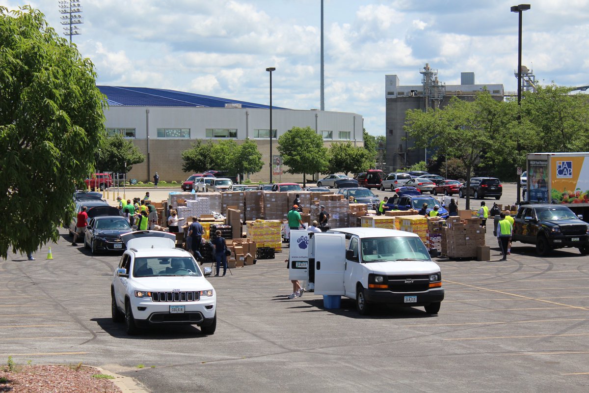 CVHumane's tweet photo. It's been another great day of serving community pets and owners in need! Thank you to all the volunteers that helped us follow through with another successful drive-through pet food pantry! https://t.co/Pa28BoK4d1