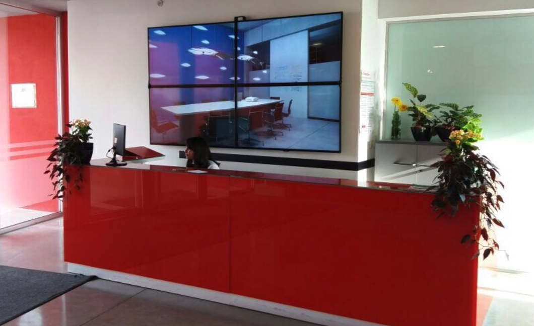 ItComla's tweet photo. Así queda un videowall en una recepción. Una importante imagen de presentación de la empresa u organismo de gobierno.
#videowalls
#videowallsolution
#customerexperience
#digitalsignage
#carteleriadigital
#carteleríadigital
Powerd by @LG_Argentina & @debmedia_com https://t.co/x3yJ127hFg