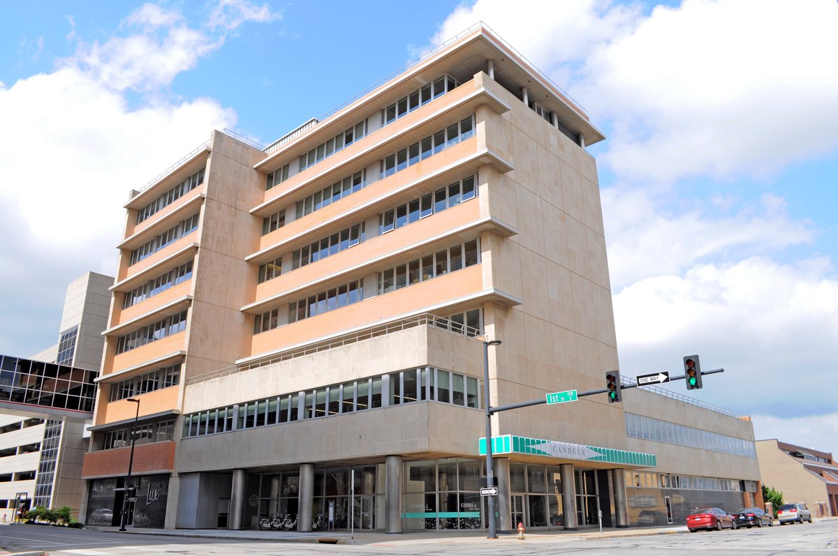 Life is better at The LUX — just ask our residents! Get a sneak peek at the apartment units that are coming available soon for lease: bit.ly/3jsIP89 #TheLUXLiving 
#Wichita