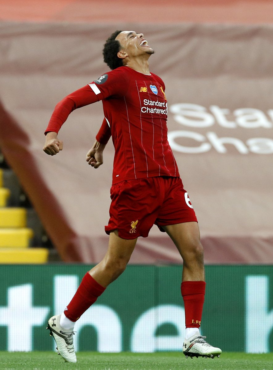 LFC's tweet photo. P A S S I O N 🤩

#LIVCHE https://t.co/8kdFeVvZI9