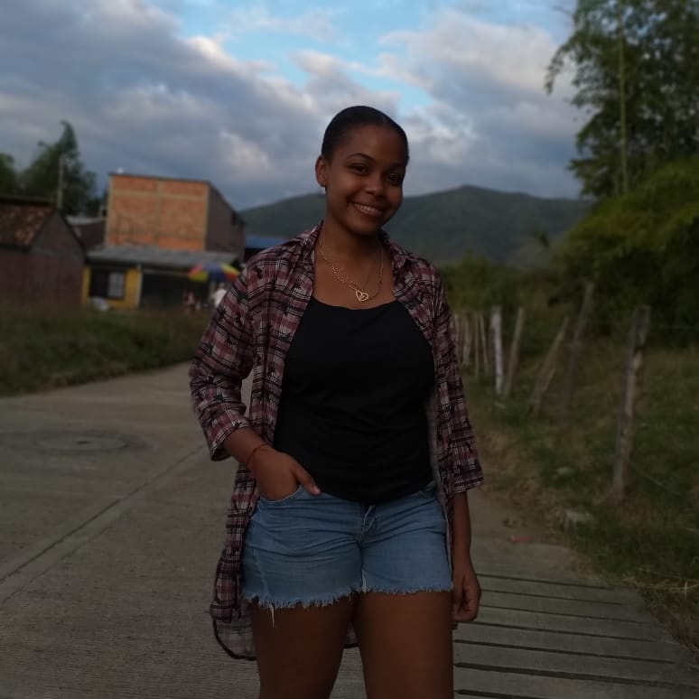 andreytamina's tweet photo. #NuevaFotoDePerfil https://t.co/hkaIW5FMLT
