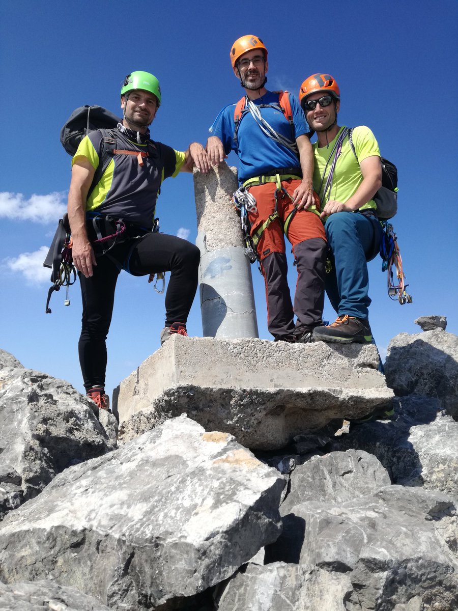DavidPerGra's tweet image. Gracias a @hermanospou por vuestros consejos para hacer la Vía Sur Directa de Peña Santa de Castilla con @enriquecanoayes  y @an9el_mp #escalada