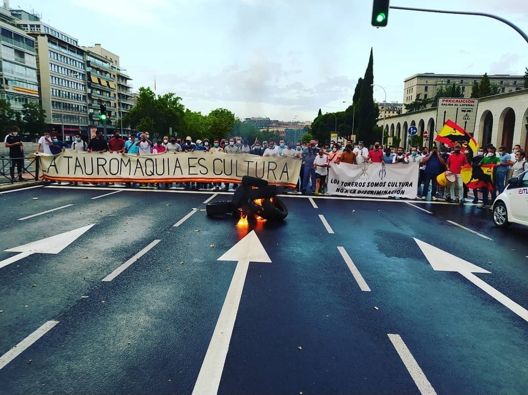 _FernandoRey_'s tweet photo. CUANDO LA TIRANÍA ES LEY, LA REVOLUCIÓN ES ORDEN @Yolanda_Diaz_ https://t.co/ddLCA67noE
