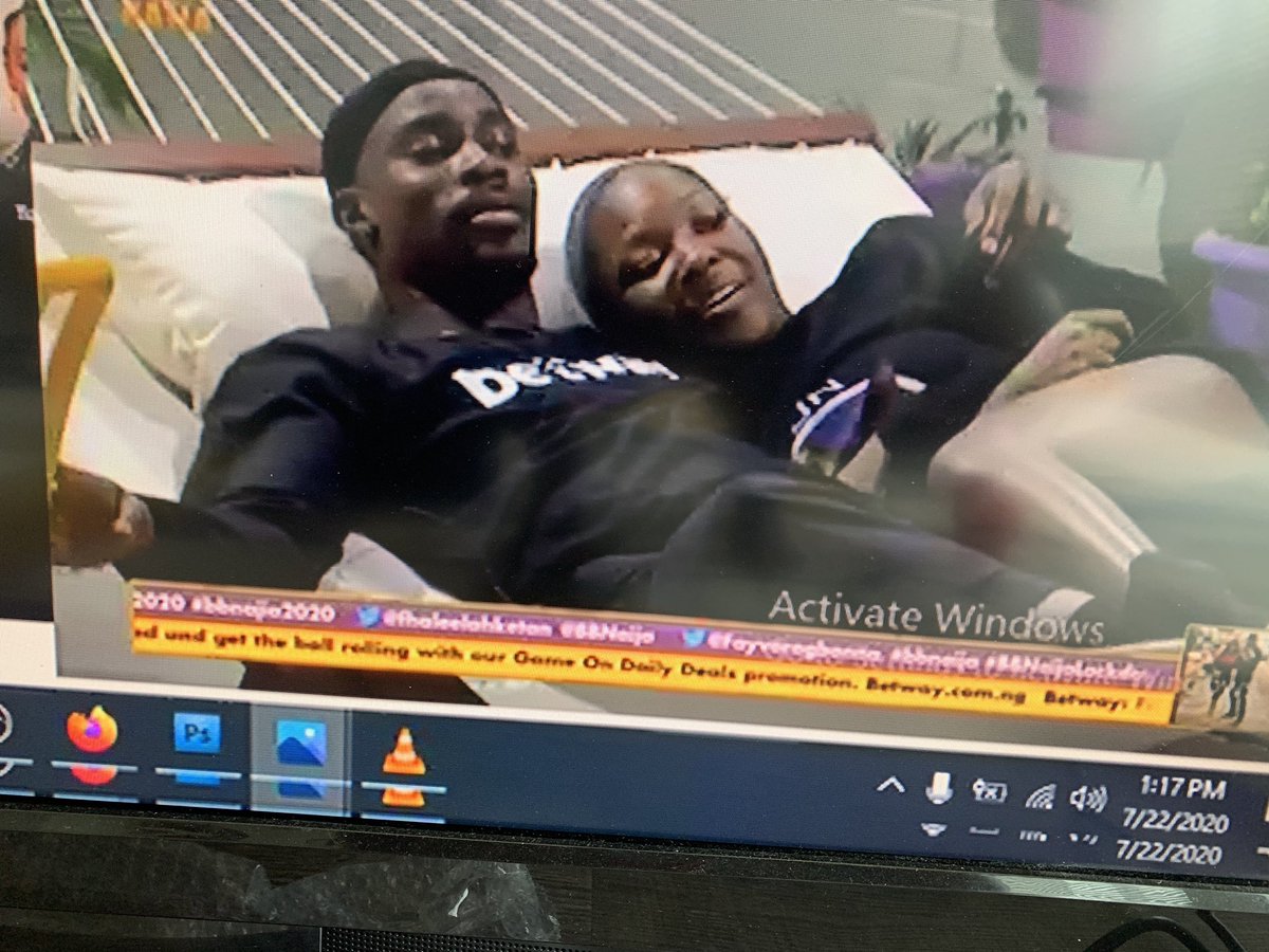 NeoAkpofure's tweet photo. Getting cozy with Neo! #VeesSpec #manlikeneo #ladiesman #BBNeo #FreshPrinceOfTheSouth #bbnaija #bbnaijalockdown2020 https://t.co/xsN7KBDsmX