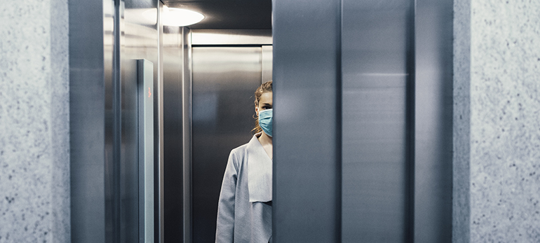 AOAConnect's tweet photo. Though you may have a mask policy in place, some patients may not want to follow it. AOA's General Counsel's Office share insights on the issue: https://t.co/d5aseEBeZ0 https://t.co/Dh5t1EjdSW