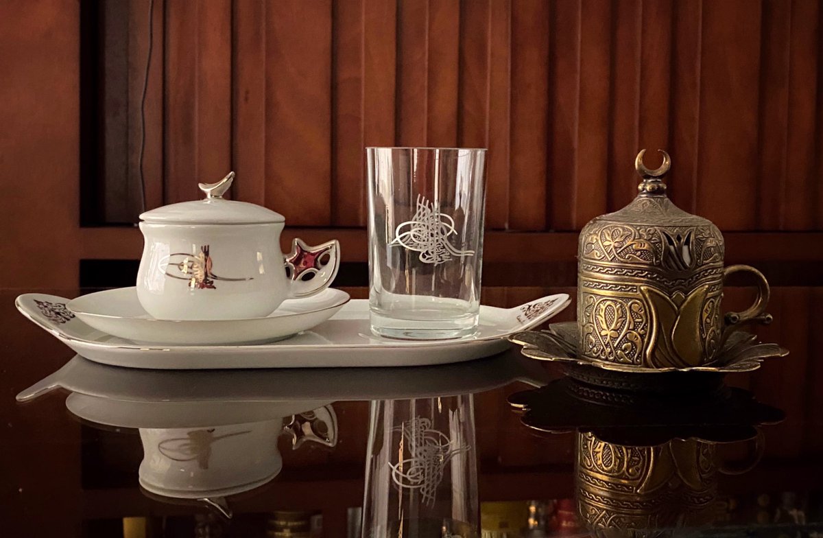 DZMedina's tweet photo. Mi café mexicano, 🥰☹️ en tazas de Turquía ☕️☕️☕️ #coffeelover #coffee #cupcollection #cupscollection https://t.co/LxBXKzhnrB