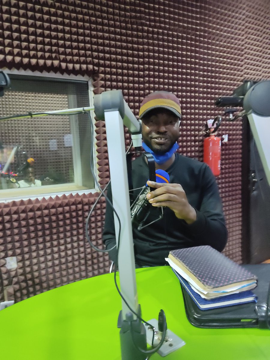 fadoben60's tweet photo. @TEKANPeaceDesk @_CFEW @NeemahAnisha @YeshuaBrilliant @stanPmaster Earlier today with the @TEKANPeaceDesk team talking about #climatechange and it overall impacts. The time to act is now as climate #change is shaping our world like never before; This is the #ClimateEmergency we must address in our time. #Produce2Reduce #TreeCanopy #Youth4Land https://t.co/e3gLqgYZsW