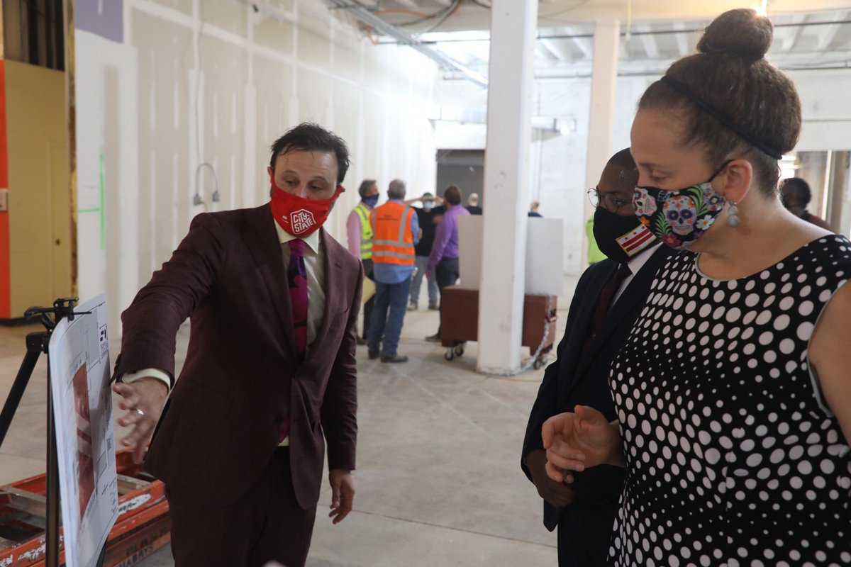 SmallBizDC's tweet photo. Today, Director @WhitfieldKristi was happy to join @citystatebeer for their groundbreaking in the #Ward5 Brookland community. Moments like these remind us of the strength of the entrepreneurial spirit. Welcome to the community and know DSLBD is always here. #DCHope https://t.co/Z49kw7qvsm