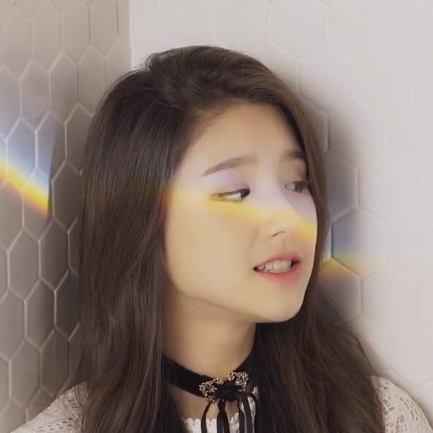 low quality heejin tweet media