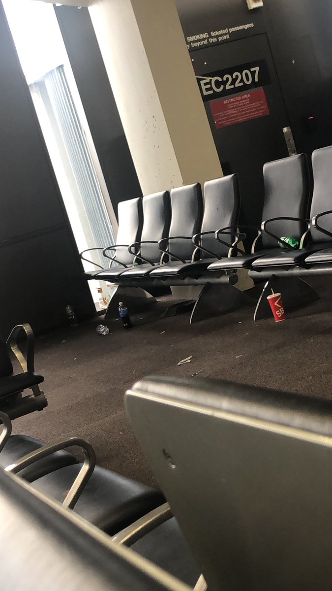 jazmin_mena1's tweet photo. @PHLAirport  These are not CDC guidelines. This gate is absolutely filthy https://t.co/cDHyGULygM