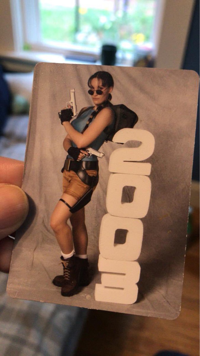 TheCosplayMom's tweet photo. Wow guys... wow. I just found my old high school graduation photo 😆 https://t.co/1fmflr4M4g