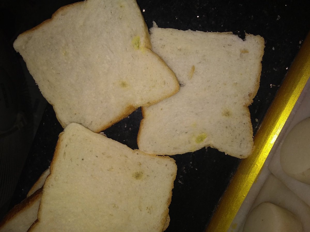 prakashkj7's tweet image. #wibs #Bread
Plz check your food before eating.
#StayHomeStaySafe 
#corona