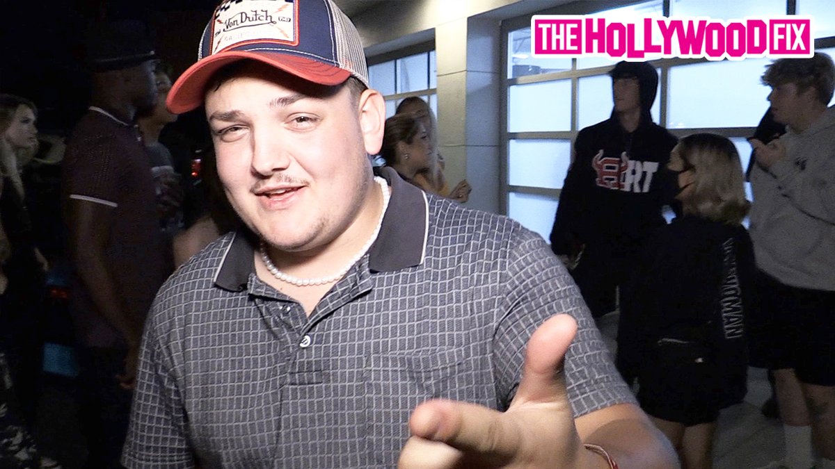 HollywoodFix's tweet photo. #ConnorYates & #KouvrAnnon Give The Official Breakdown Of #Larray 's Hype House Birthday Bash 7.21.20 https://t.co/AwjryBg2aq https://t.co/dH9GJbwHZP