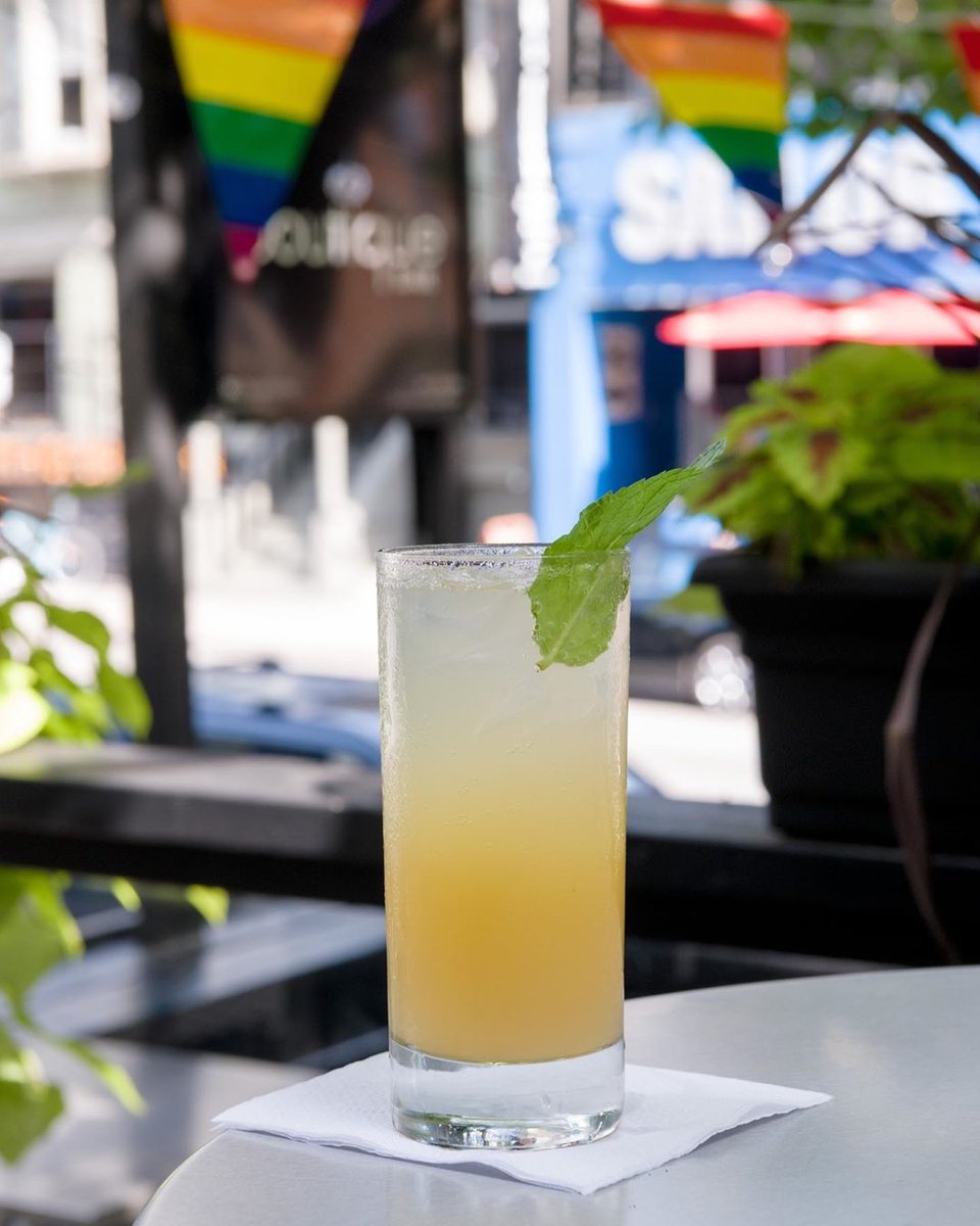 If you are looking for delicious socially distanced cocktails, <a href="/boutique_bar/">boutique bar</a> here in #ChurchWellesley is open daily 🍸