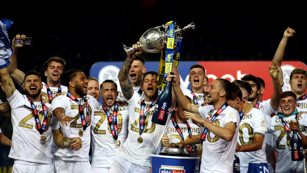 windrawwin's tweet photo. Only one team lifting a trophy tonight, isn't there Leeds fans? ๐
#LUFC #MOT #LEECHA https://t.co/IiR7V6SzDz