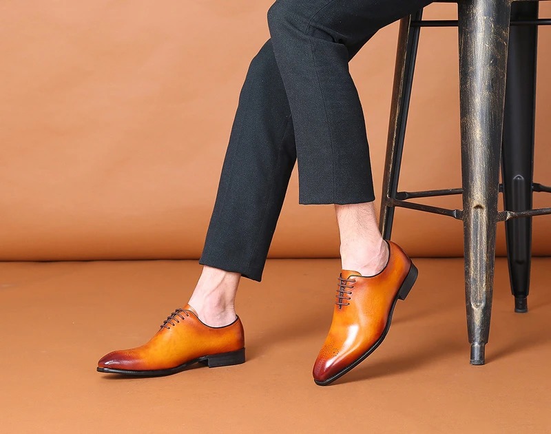 Bespoq's tweet photo. "Beat the Rain" with Bespoq Shoe Care. For every stain you go through this rainy season we promise to bring back the shine again in your shoes.
#bespoq #goodyearwelted #derbyshoes #cordovan #bespokemakers #shoegazingblog #paoloscafora #shoeproduction #leathersole #ascotshoes https://t.co/kTHTTXrcEO