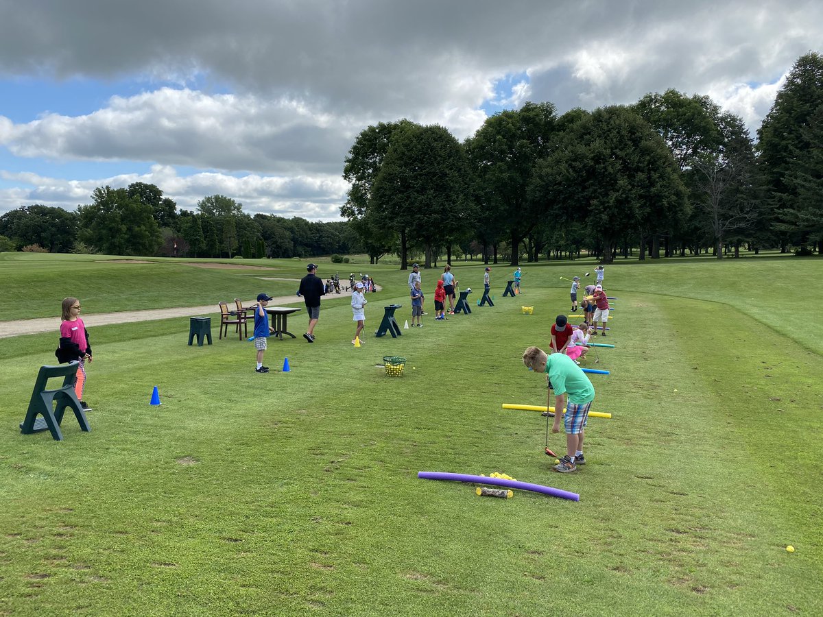 MascoutinGC's tweet photo. Driver Day at JR Golf today. We let the Big Dog Eat!! #wigolf #pgapro #jrgolf https://t.co/4ivtWIWBFQ