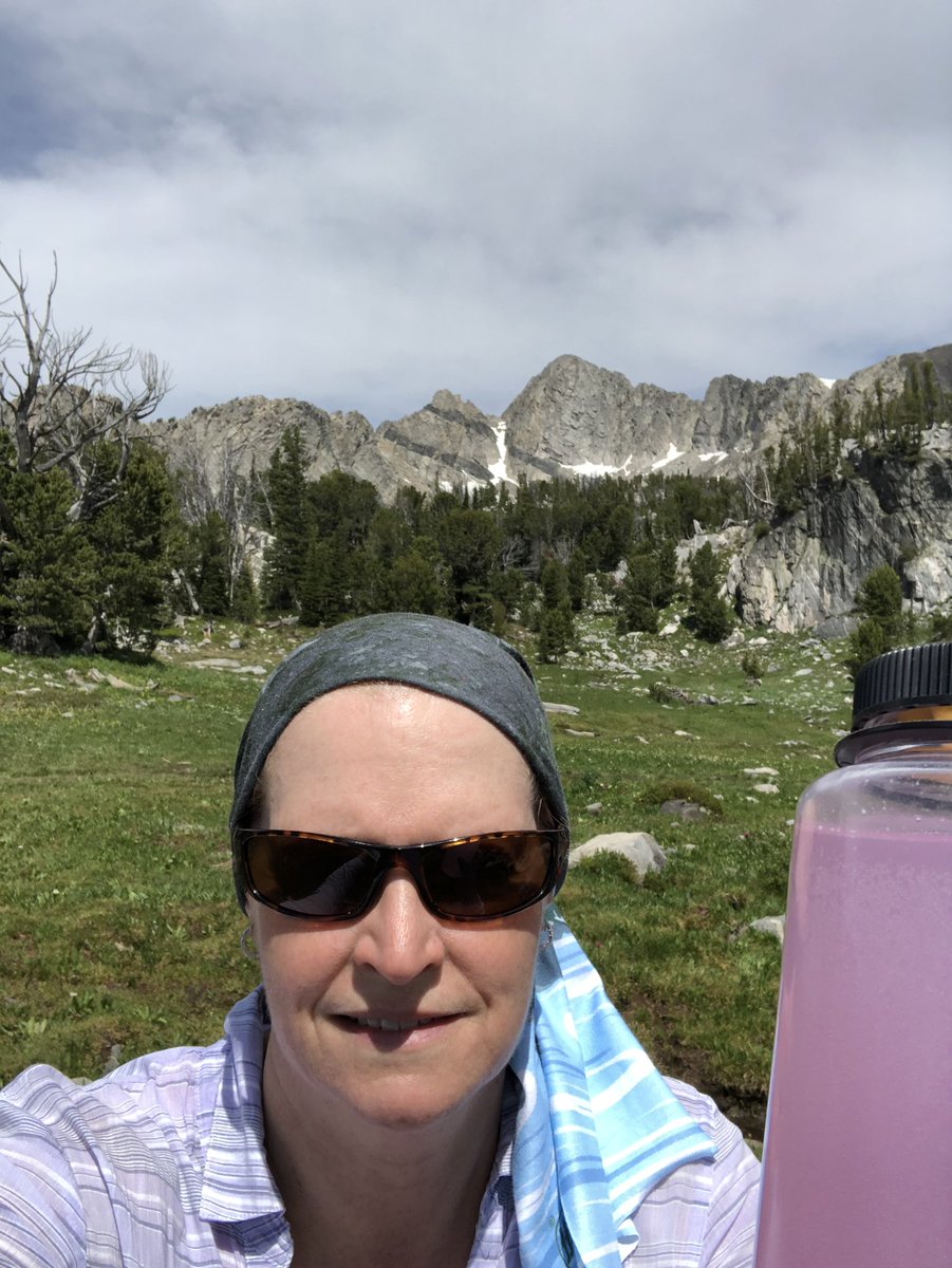 KathrynGlas's tweet image. Amazing hike in Big Sky Montana today. Love #nuunhydration at the half way mark. 3.3 miles and 1300 feet climb. #Imovedtoday