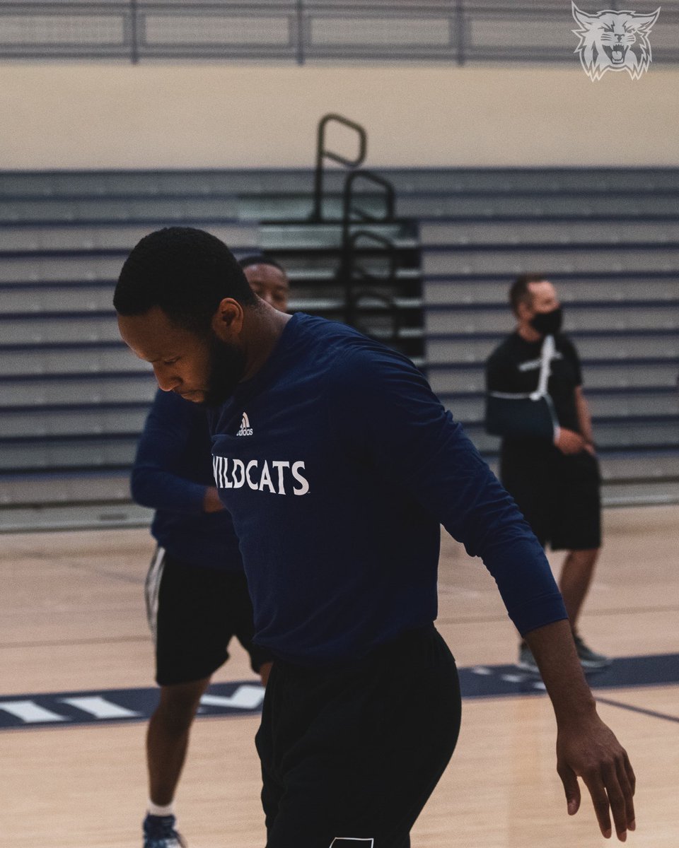 WeberStateMBB's tweet photo. Basketball is Back.

#WeAreWeber #PurpleReign https://t.co/UpbTLl0Rru