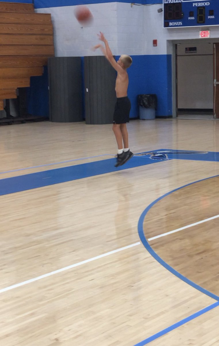Love to see our guys in gym at 830 on a Wednesday night working on their game. Current and future high school Eagle. <a href="/gravescobball/">Graves Co Basketball</a> #puttinginthework <a href="/Cflint08/">Chris Flint</a> @coachfrickgc <a href="/dj_pigg/">DJ Pigg</a> <a href="/Scottvaughn1970/">Scott Vaughn</a>