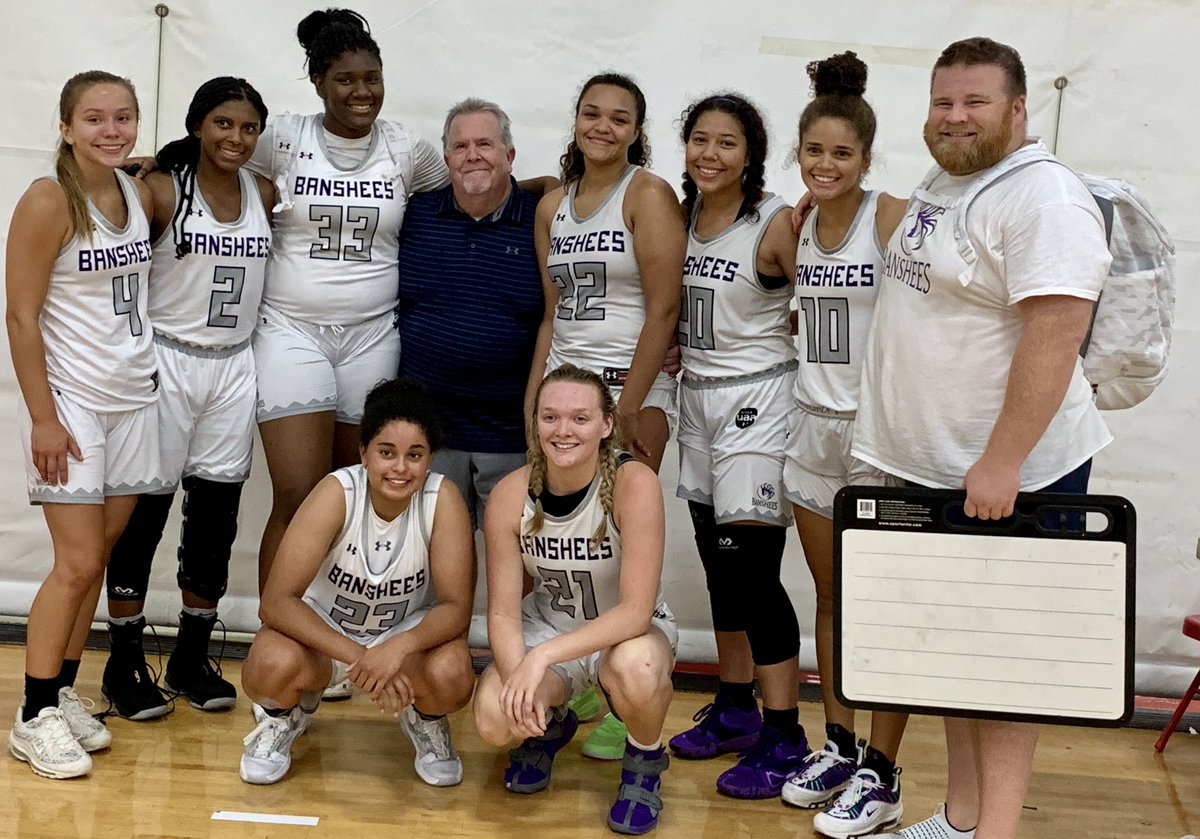 KarleyJohnsonOK's tweet photo. War Game Champs😈 ⁦⁦@ArkansasBanshee⁩ ⁦@16uArkansas⁩ ⁦@InsiderExposure⁩ https://t.co/VKCXtZG2nJ