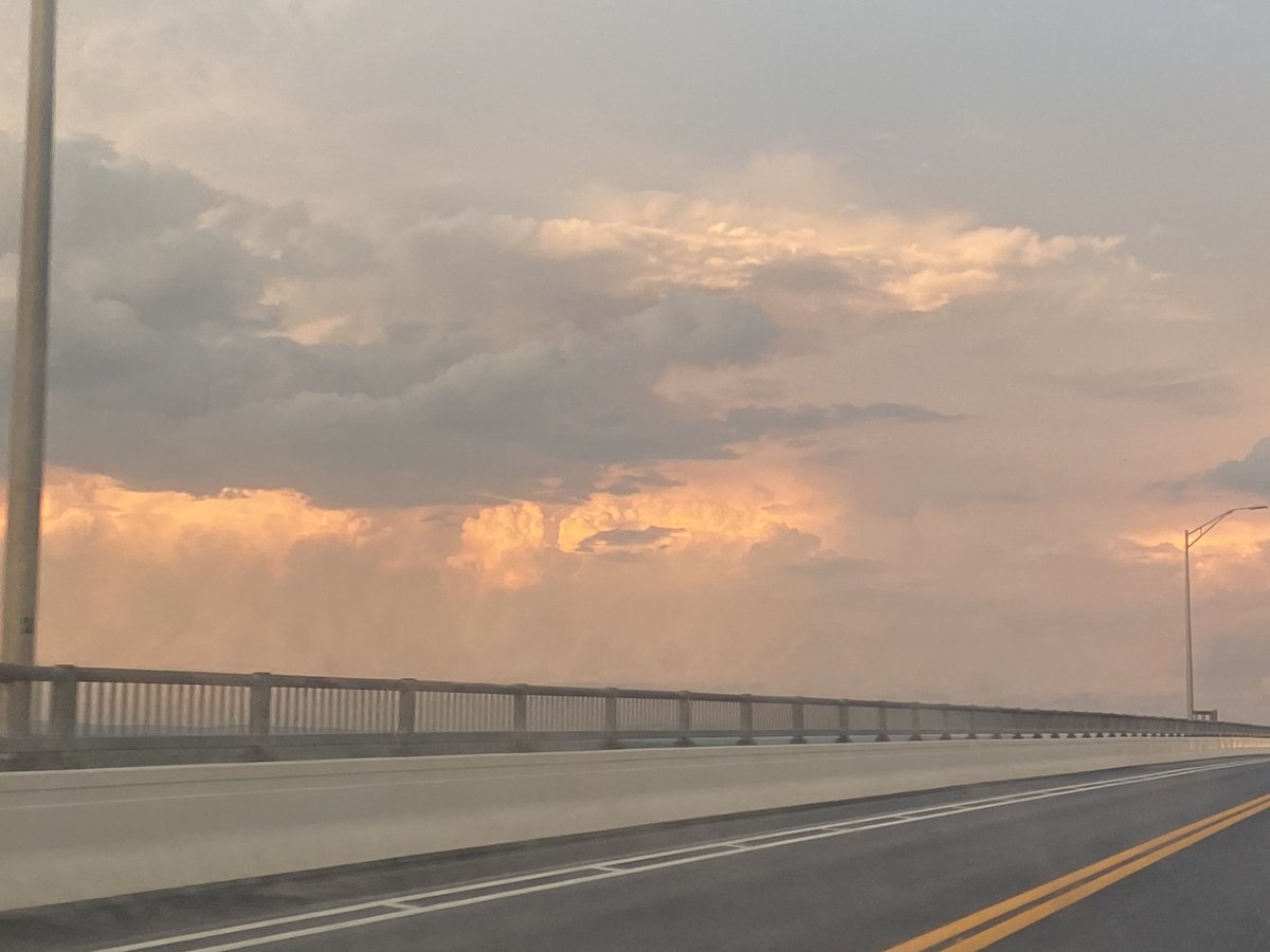 KessenaO's tweet photo. Just has a good idea. Now, I’m going into prayer and calling it a night!

Family pray for me and my family.. Pray for this nation! Pray for this president! Pray! It’s time to pushback! Pray for boldness!

These are pics I took of the sky after a storm! #TheStormIsAlmostOver #Pray https://t.co/7NqGAOvT9i