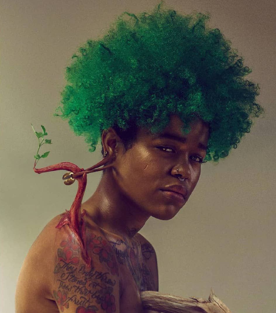 BeautifulBzarre's tweet photo. Fantastic photography by @DamienJelaine 
.
Model: Kamil Oshundara
.
.
.
#beautifulbizarre #artmagazine #newcontemporaryart #photography #photography #feedtherevolution #portrait #blackartmatters #afro #digital #photomanipulation https://t.co/P2bIiE7t9L