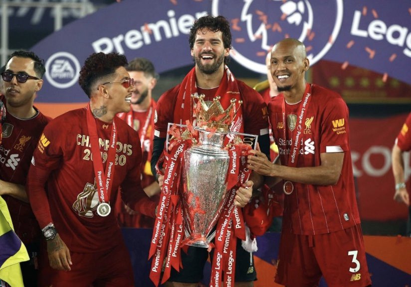 a thread of pictures of everyone with the trophy.