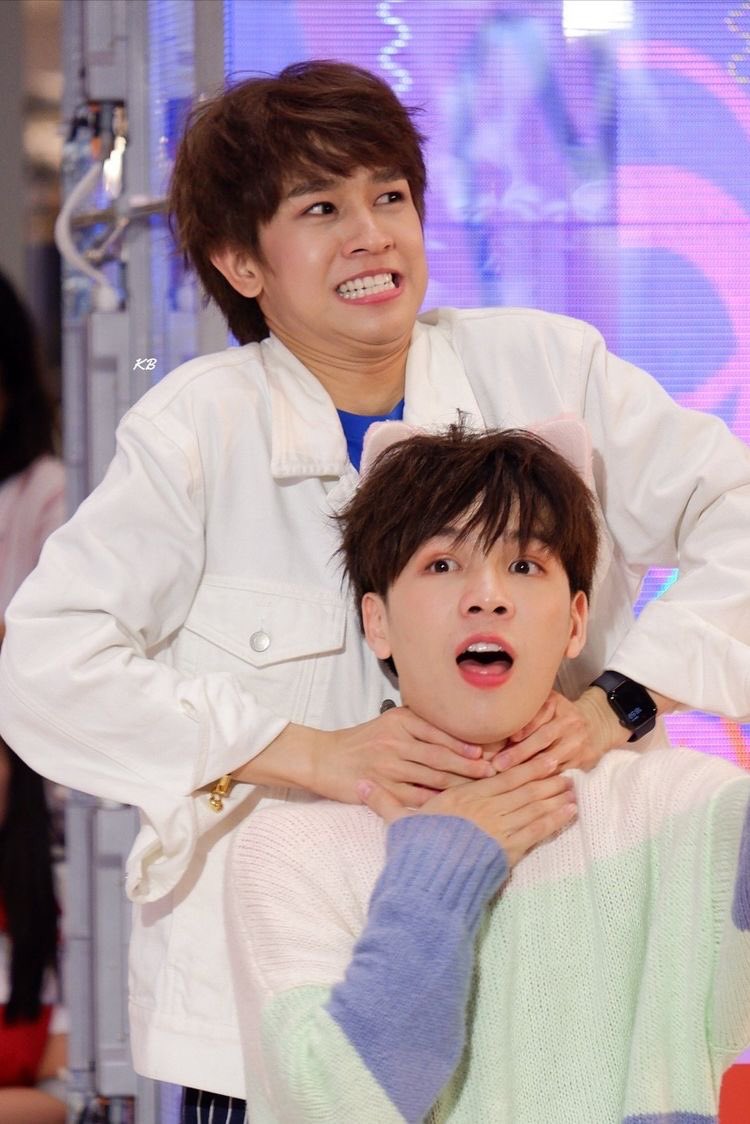 just besties doing bestie tingz 