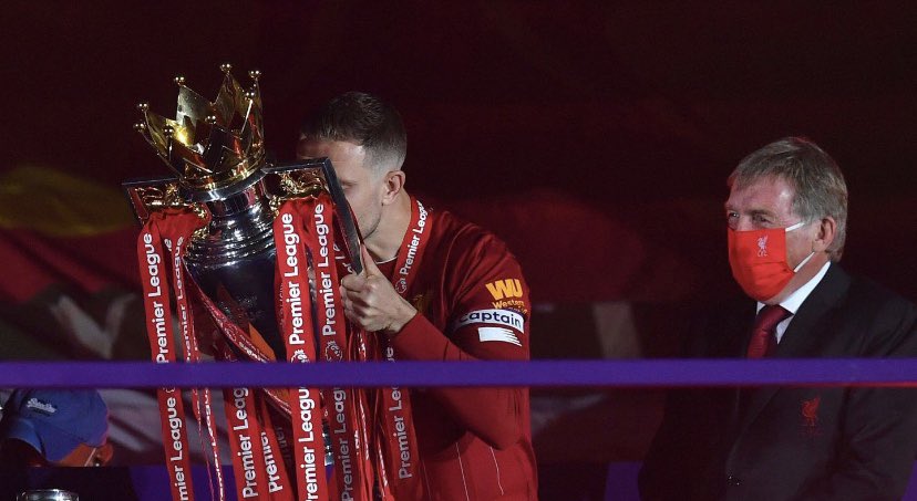 a thread of pictures of everyone with the trophy.