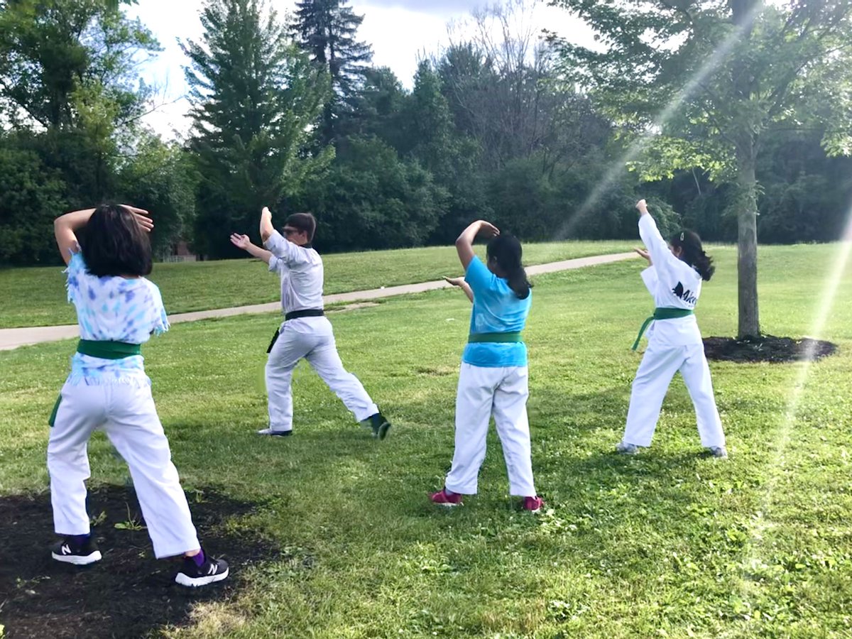 Akulataekwondo's tweet photo. Learning new forms. Memorizing forms is a great mind-body exercise. #taekwondo #martialarts #novitogether https://t.co/QQ8MLMO0hv
