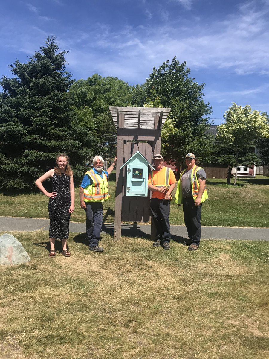 Mount_Pearl's tweet photo. Introducing Molly Powers, a 14-year-old Youth Ambassador with @LitDigitally. We were so happy to install her first Get Lit Lending Library in #MountPearl. Full of Atlantic Canadian Books - if you need a book, take a book, or if you have a book, give a book! 
#GetLitLibrariesNL https://t.co/XdclDN07hq