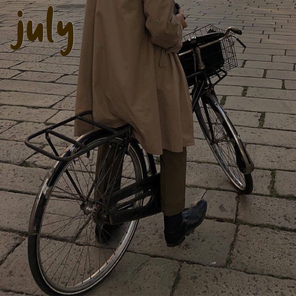 beomgyu-goes by: choi gyu -softie who dresses a little bit alternative?? like, he wears darker clothes-hopeless romantic -always kinda sad but getting through it-total sweetie!